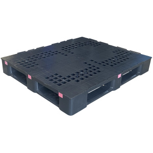 black plastic pallet